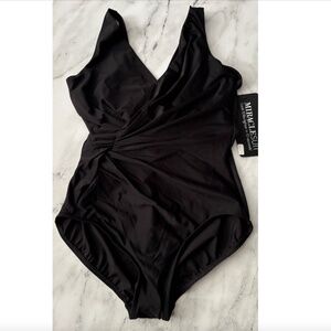 Miraclesuit Nwt Black Slimming 6530067 Esmerelda Underwire One Piece Swimsuit 16